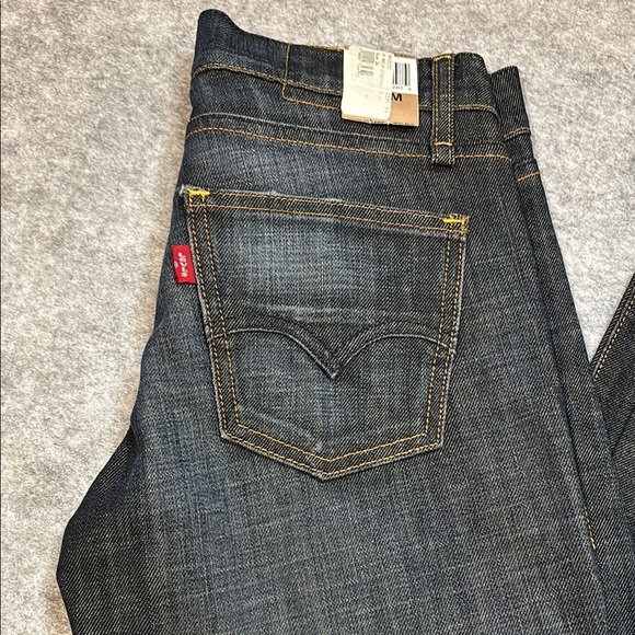 🔥 **Ultimate Chic: Levi's Premium City Boot Cut Jeans, size 26** 🔥 - Picture 5 of 14